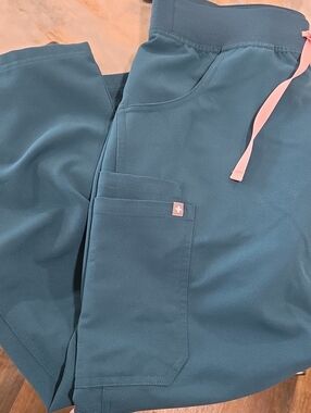 Figs Women's Teal Scrub Pants JUST UPDATED READ DESCRIPTION PLEASE